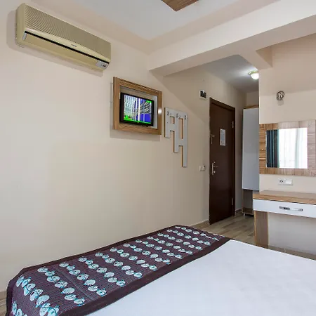 Hotel Aslan 2*