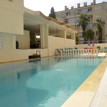 Aslan Hotel 2*